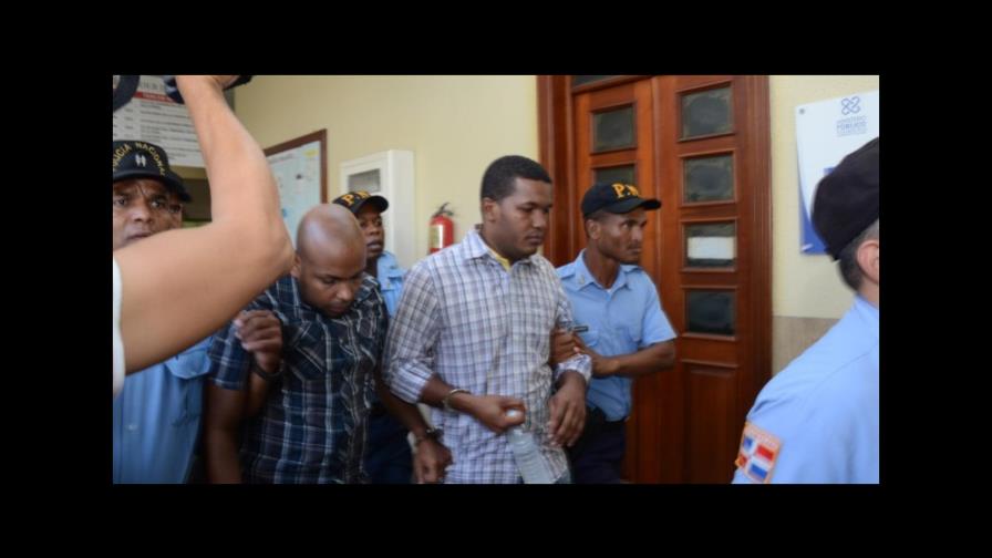 Abogado de “El hombre del maletín” de la OISOE asegura que no hubo extorsión