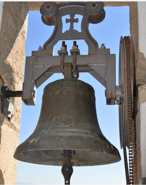 Pueblo español estudia multar a una iglesia por sus campanas 