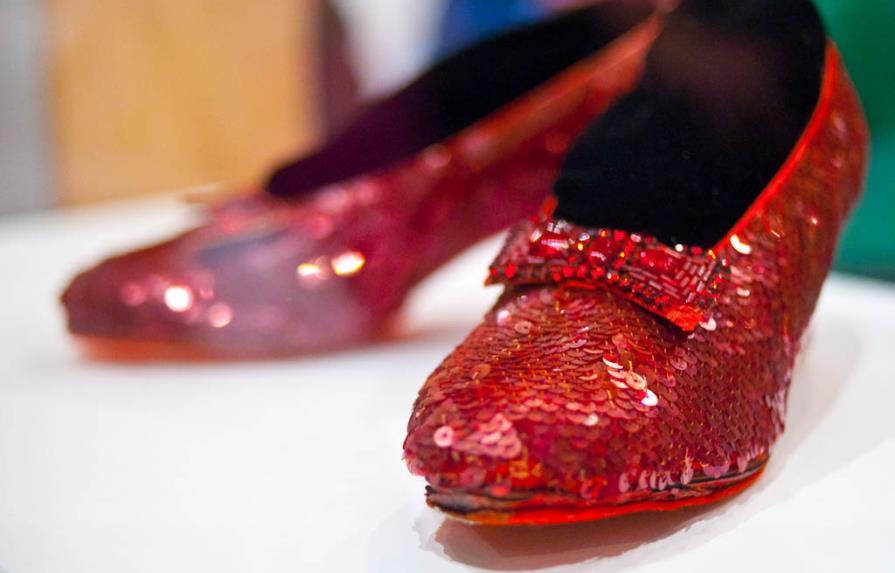 Se buscan 300 mil dólares para reparar los zapatos de Dorothy