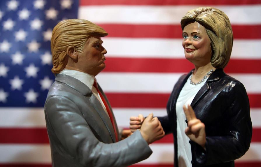 Clinton y Trump velan armas antes del último debate de la campaña