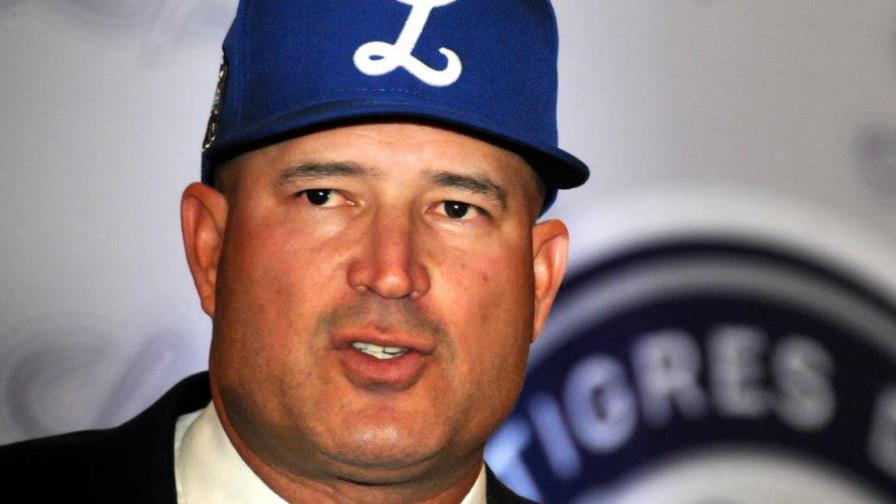 Los Tigres del Licey felicita a Manny Acta por Premio Brooks Robinson