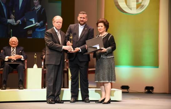 Fundación Corripio premia a cinco instituciones y personalidades