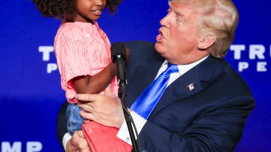 Trump invita al hermanastro de Obama a su último debate contra Clinton