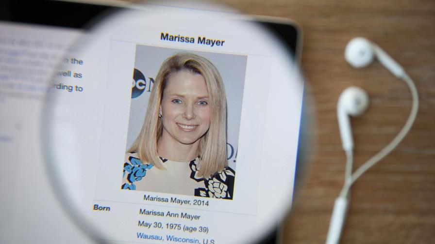 Yahoo supera expectativas pese ataque cibernético