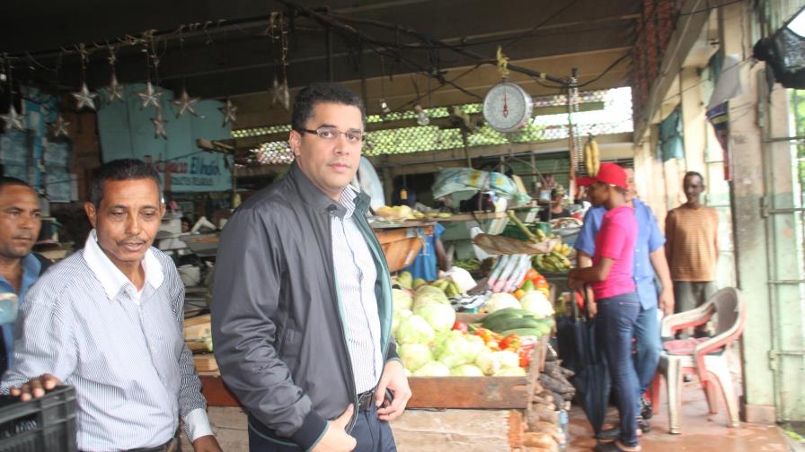 Collado inicia trabajos mercado de Honduras 