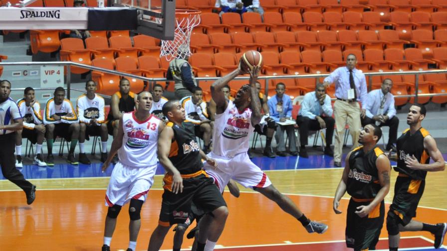 Colegio de Árbitros de Baloncesto de Santiago apoya sanción de Fedombal a la Abasaca