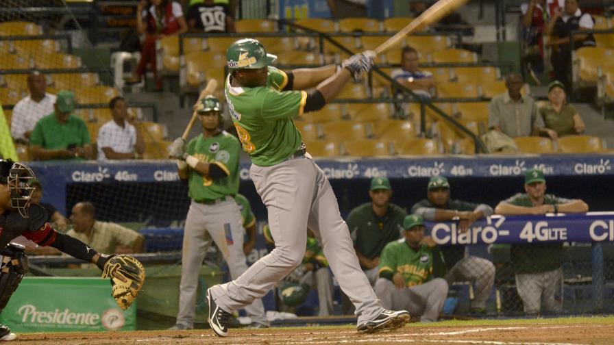 Los bates de Lake y Ciriaco dan a las Estrellas su primera victoria