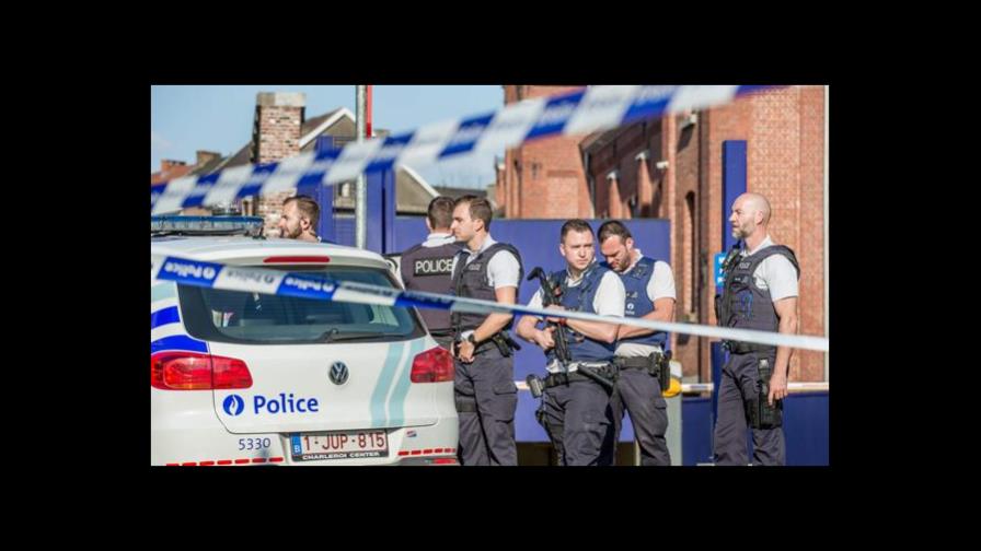 Tres ladrones armados con fusiles obligan a evacuar centro comercial belga