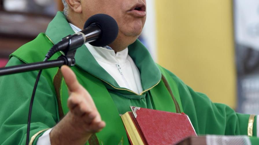 Sacerdote critica políticas sociales del Gobierno