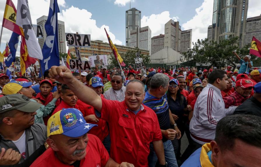 Chavismo denuncia plan violento de oposición tras suspensión de revocatorio