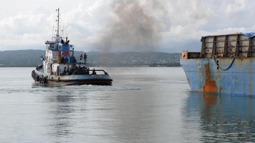 Parte desde Puerto Rico barcaza con ayuda para 500.000 haitianos a causa de Matthew 