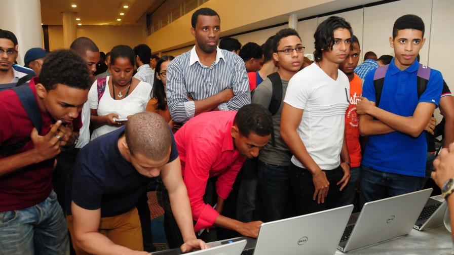 Vicepresidencia llama a concurso de desarrollo de aplicaciones 