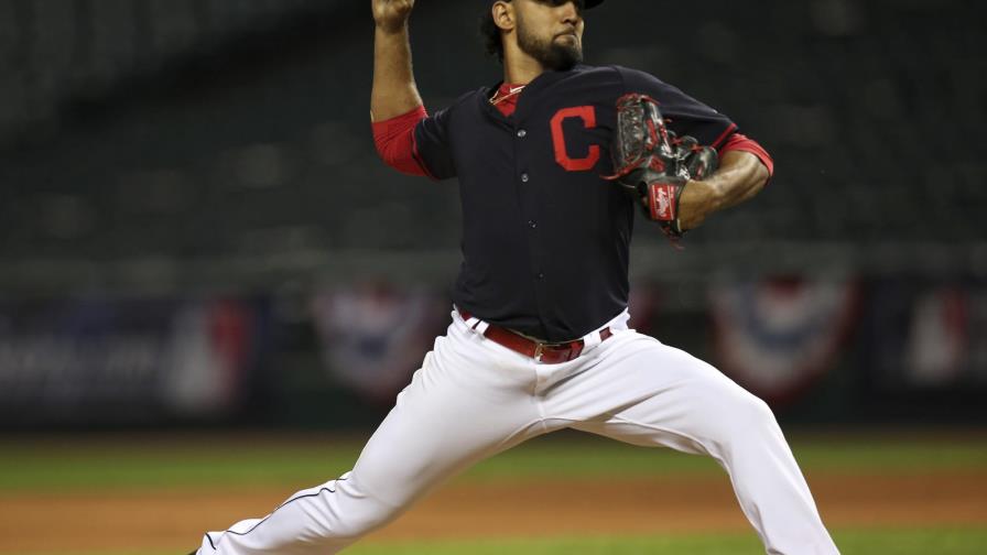 Tras lanzar juego simulado, Danny Salazar se acerca a la Serie Mundial