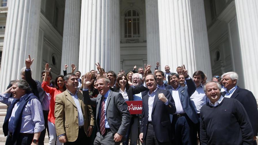 Derecha chilena quita 20 alcaldías a oficialismo y le gana en computo general