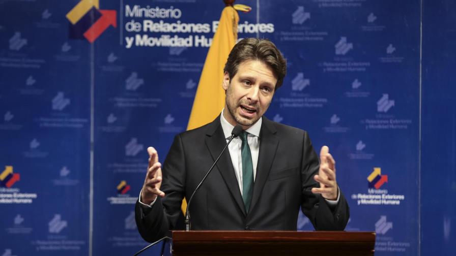 Ecuador revela sedes de diálogos de paz de gobierno de Colombia y ELN