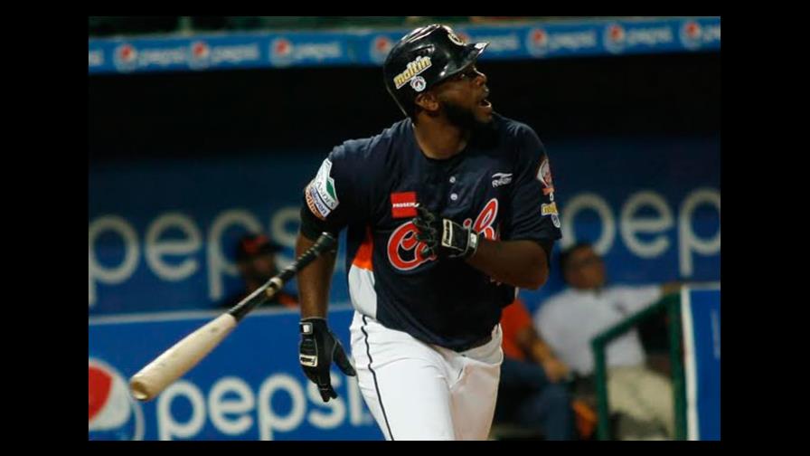 Denis Phipps coquetea con la triple corona en Venezuela Denis Phipps coquetea con la triple corona en Venezuela