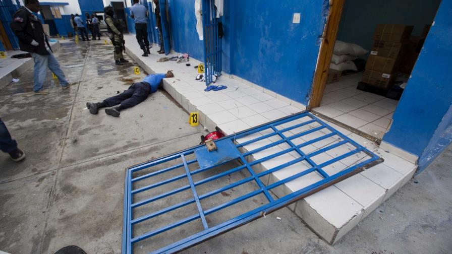 Guardia sospechoso de haber ayudado a evasión de 173 detenidos en Haití  