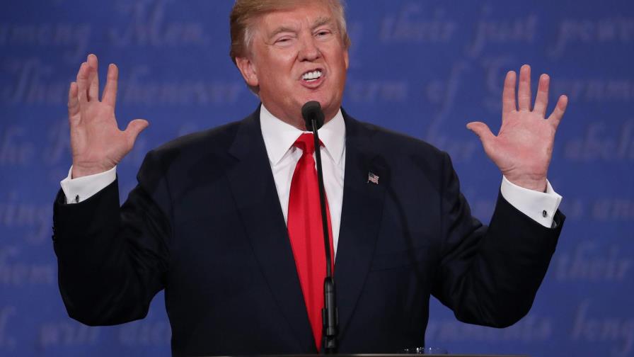 Trump hace un guiño a exiliados cubanos y Clinton apunta directo a latinos Miami