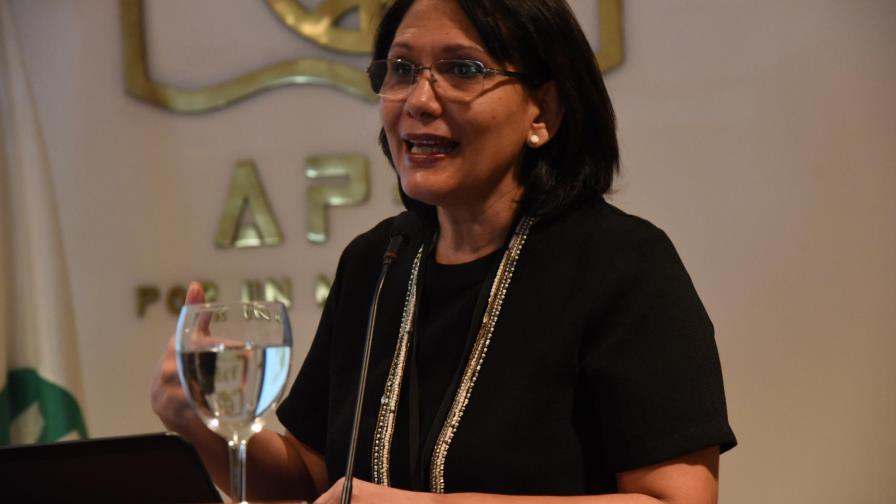 Plantea promover educación en la mujer