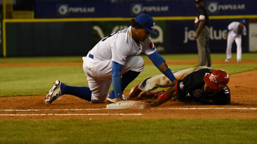 El Escogido blanquea al Licey, y sale del sótano