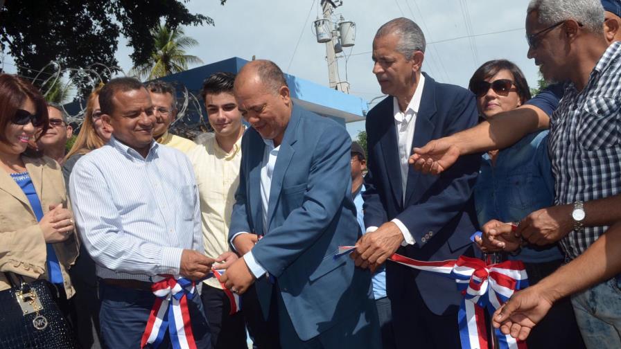 Inauguran dos estaciones de bombeo de aguas residuales en Santiago