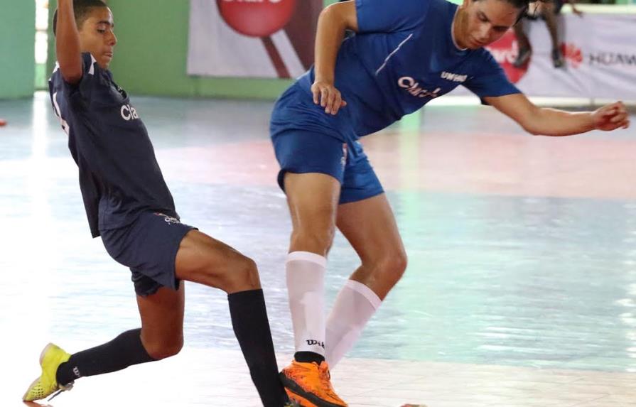 Doce colegios pasan a segunda ronda en etapa capitaleña de la Copa de Futsal Claro 
