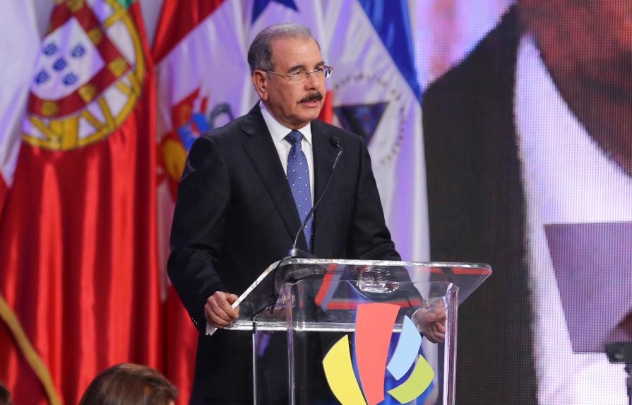 Presidente Medina dice el comercio es más efectivo para enfrentar pobreza