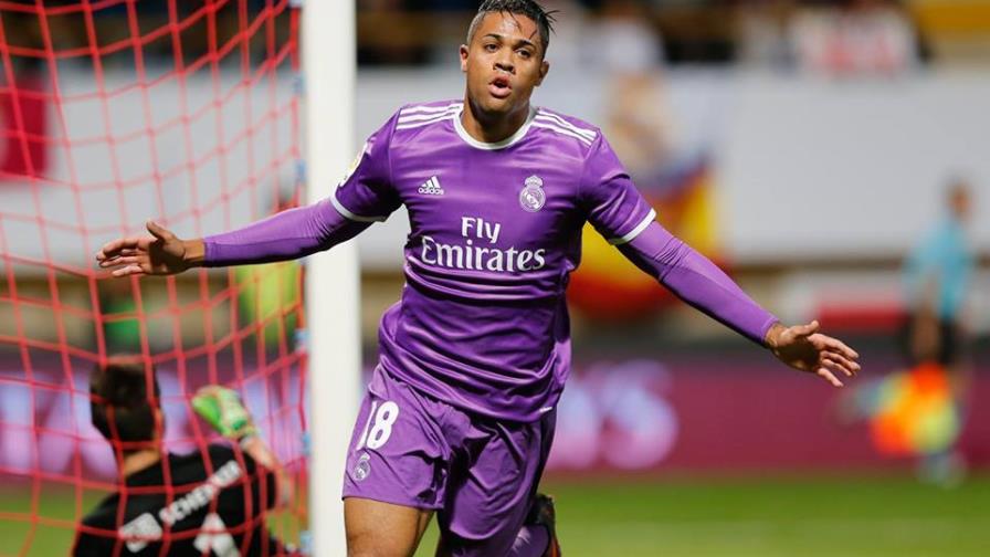VÍDEO: Dominicano Mariano Díaz marca su primer gol en partido oficial con el Real Madrid