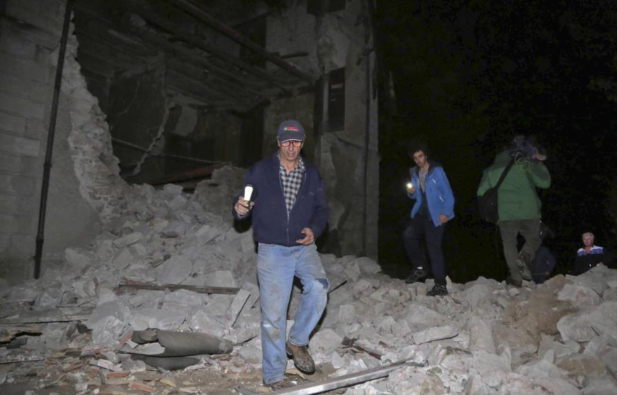 Dos sismos sacuden Italia; algunos edificios colapsan 