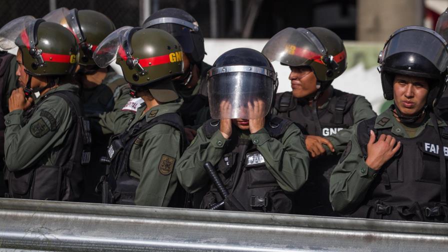 Un policía muerto y otros dos heridos en manifestación opositora venezolana
