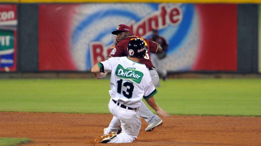 Gigantes vencen a las Estrellas para defender el primer lugar