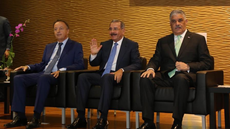 Medina y enviado francés tratan temas bilaterales