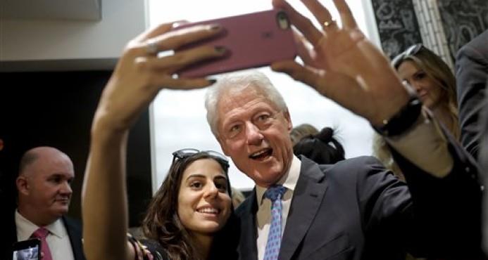 Revelan posible lazo entre lucro de Bill Clinton y donaciones a su fundación 