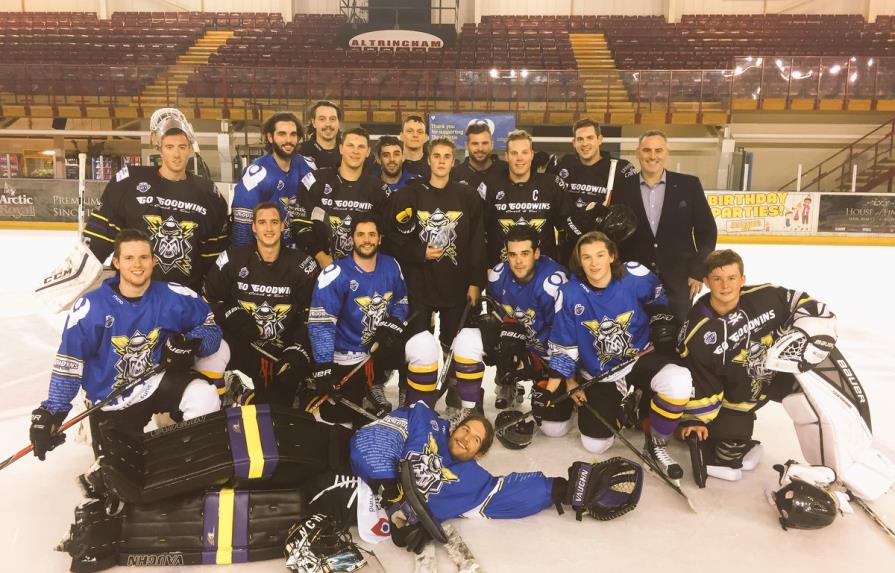 Justin Bieber entrena con equipo de hockey sobre hielo