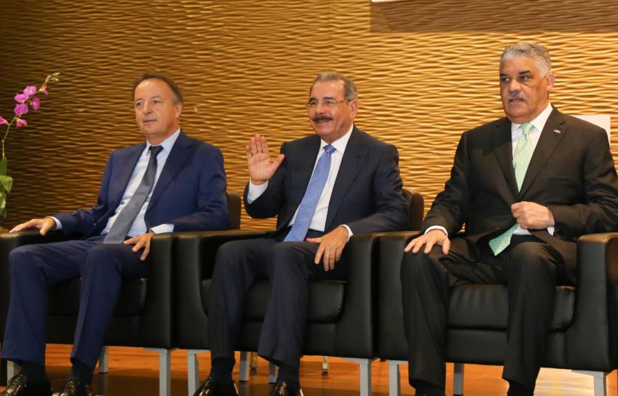 Danilo Medina viaja hoy a la Cumbre Iberoamericana en Colombia