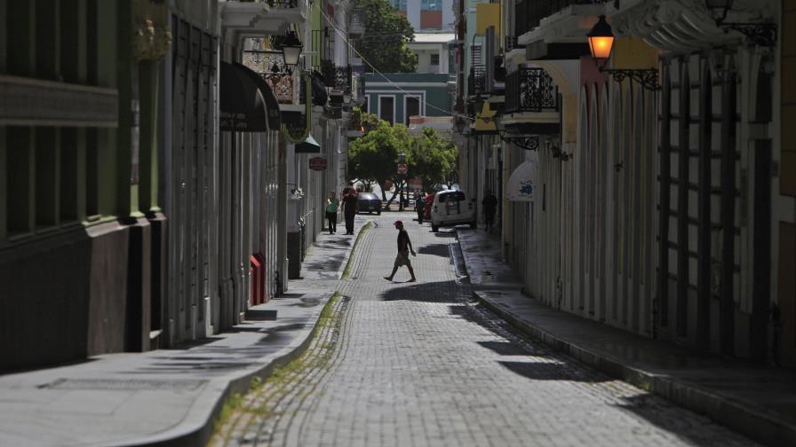 Estudiantes puertorriqueños se quedan sin transporte escolar por huelga de choferes