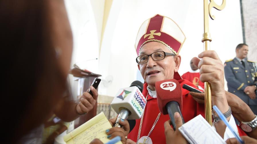 Obispo pide a miembros de la Policía cumplir con su deber y dar la vida por ayudar