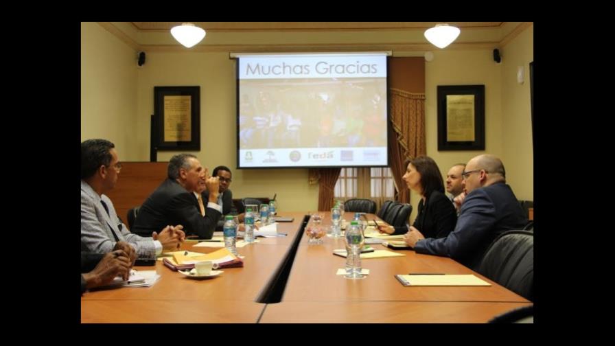 Gobierno presenta al BID proyectos desarrollo comunitario sostenible por unos US$145 millones Gobierno presenta al BID proyectos desarrollo comunitario sostenible por unos US$145 millones