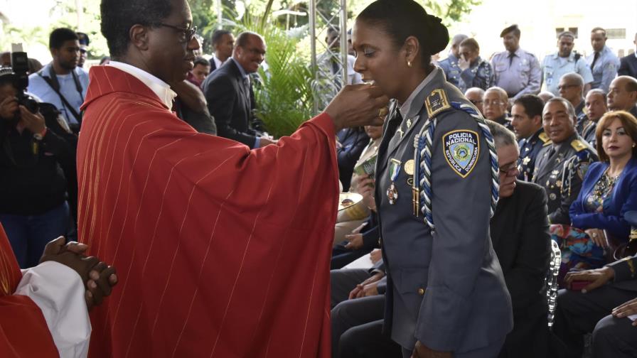 Nuncio dice que protestas de ex policías y familiares son justas