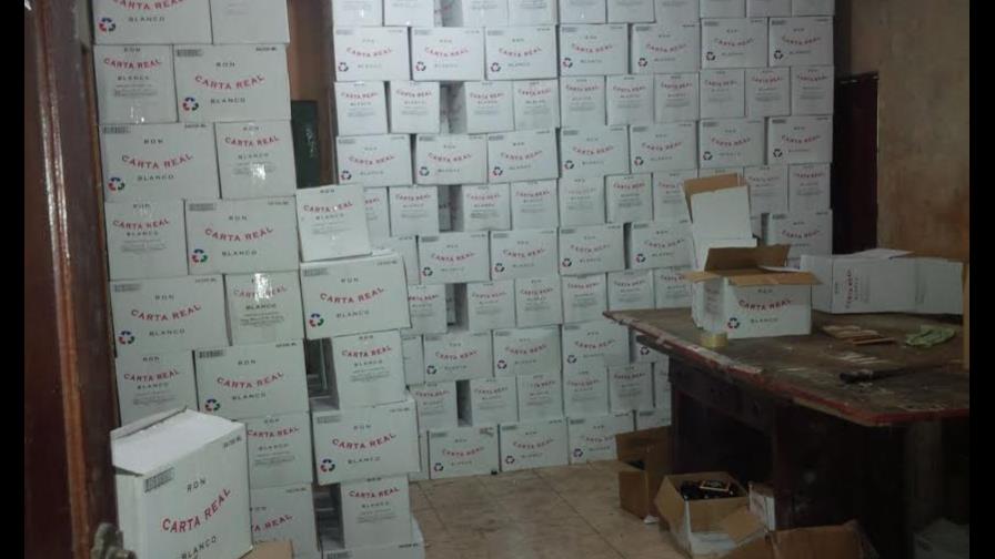Desmantelan laboratorio clandestino de bebidas alcohólicas adulteradas en San Cristóbal