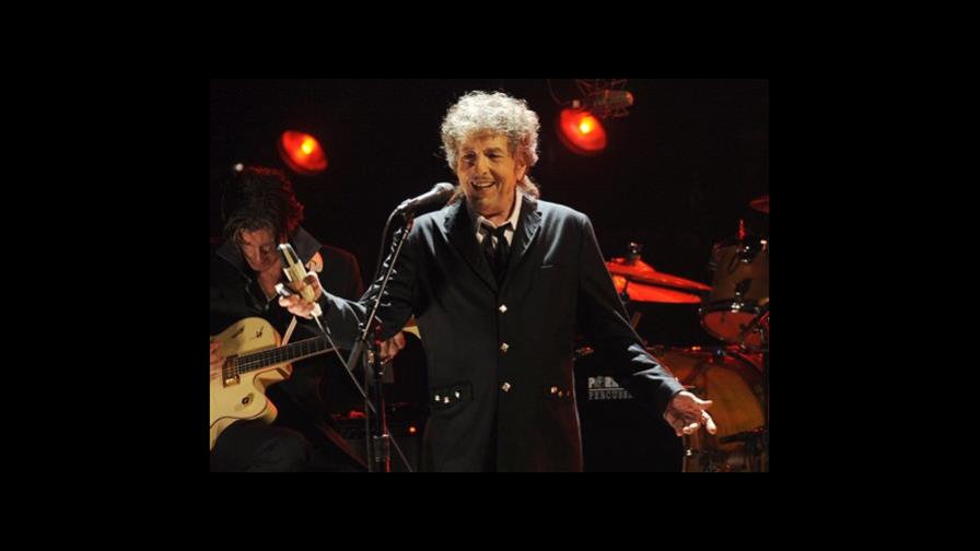 Bob Dylan piensa aceptar su premio Nobel 