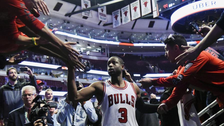 Wade es multado con 25.000 dólares por gesto inapropiado