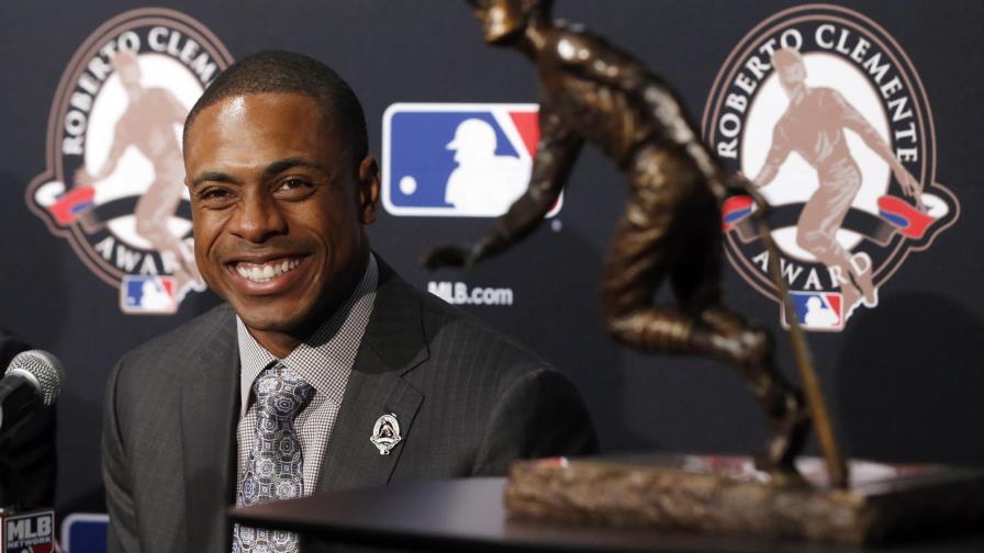 Curtis Granderson se lleva el premio Roberto Clemente