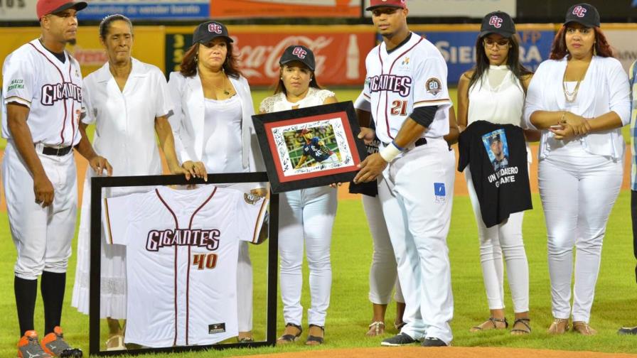 Los Gigantes extienden a siete su cadena de triunfos al dejar en el terreno a las Estrellas