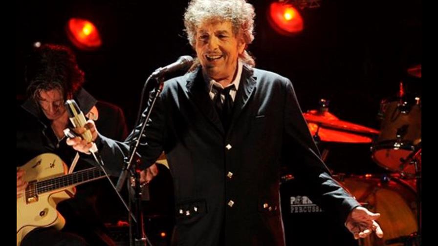 Dylan dice a Academia Sueca que acepta el Nobel 