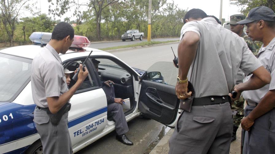 Delincuentes hieren a un sargento que intentó evitar atraco Delincuentes hieren a un sargento que intentó evitar atraco