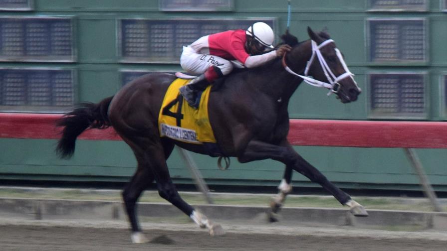 Tango Dancer gana duelo de “Triplecoronados”