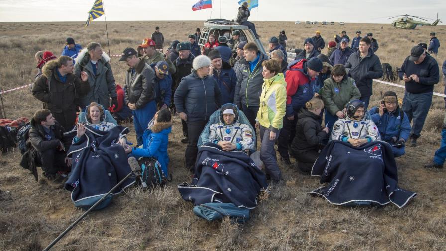 Astronautas de Estados Unidos, Rusia y Japón vuelven de la Estación Espacial Internacional