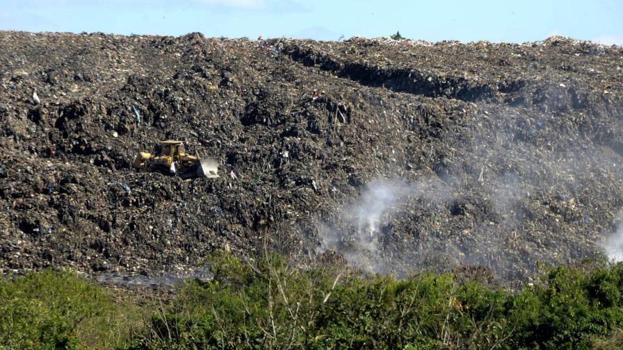 Lajun advierte se podría retirar del negocio de basura