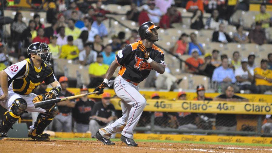 Los Toros frenan racha de los Gigantes; le ganan 6-5 en el Julián Javier